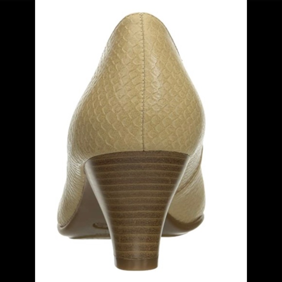 Aerosoles wise guy pumps size 9 EUC - Picture 2 of 5